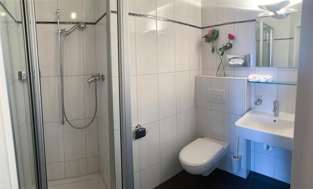 אבאנשס Swiss Hotel La Couronne מראה חיצוני תמונה