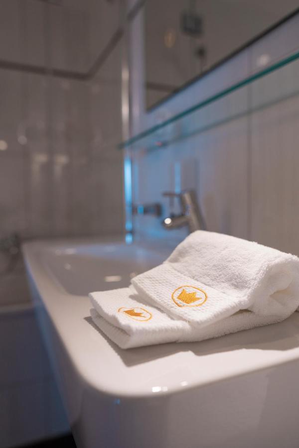 אבאנשס Swiss Hotel La Couronne מראה חיצוני תמונה
