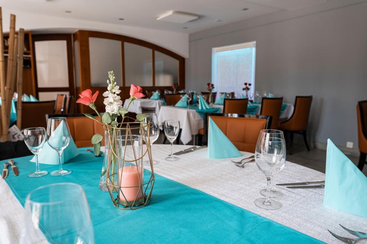 אבאנשס Swiss Hotel La Couronne מראה חיצוני תמונה
