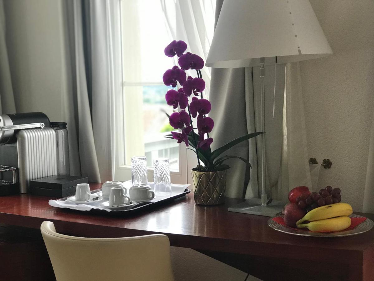 אבאנשס Swiss Hotel La Couronne מראה חיצוני תמונה