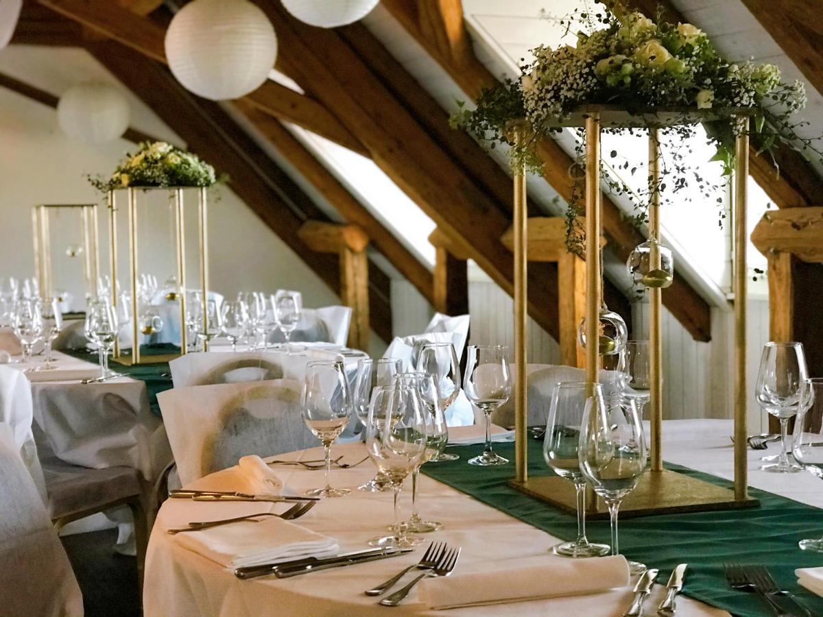 אבאנשס Swiss Hotel La Couronne מראה חיצוני תמונה